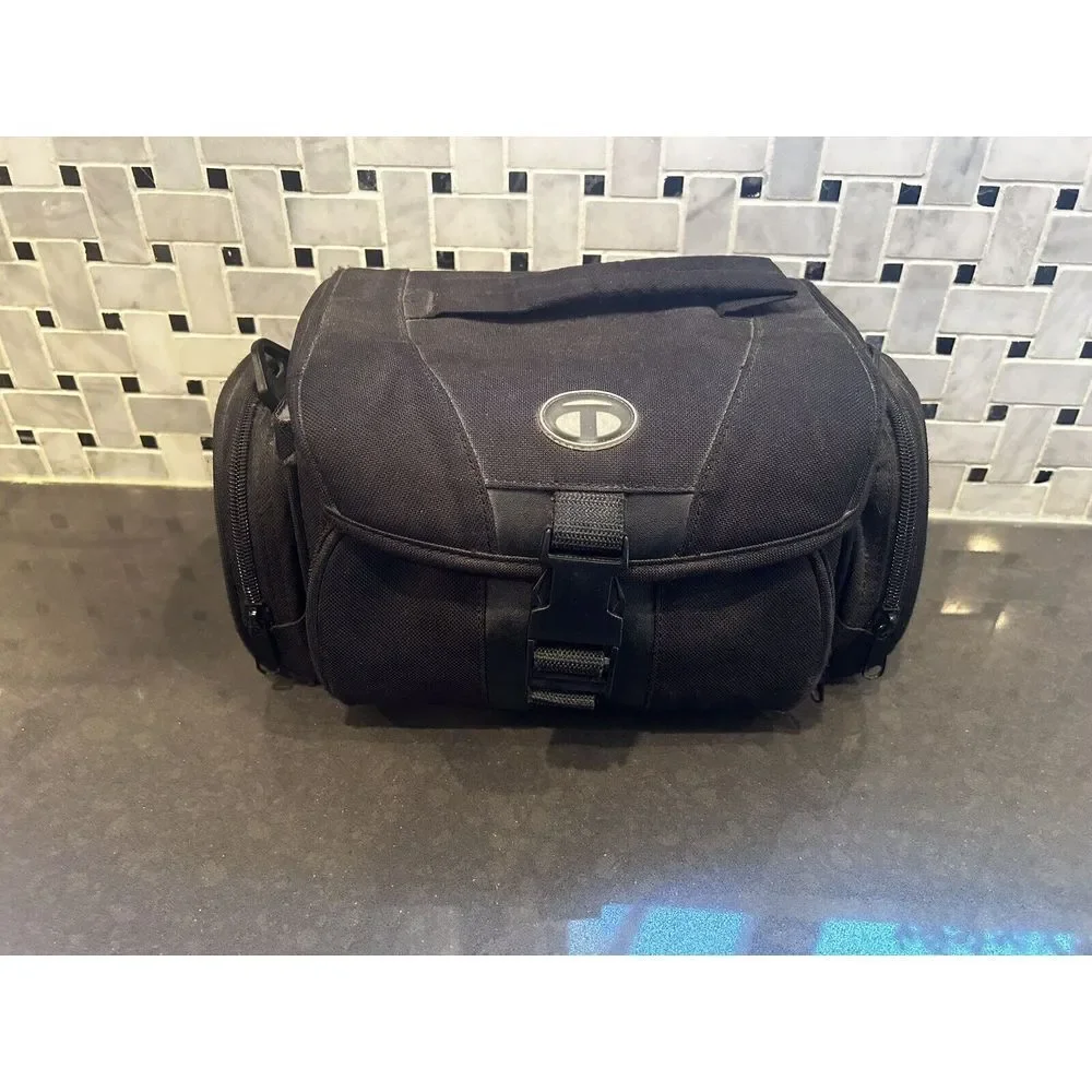 TARGUS VIDEO RECORDER/CAMERA BAG/CASE ~‎ 4 POCKETS ~ BLACK